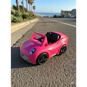 Fisher Price Little People Barbie Convertible Pink Car with Interactive Sounds